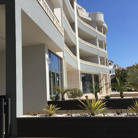 Delux Beach Makarska